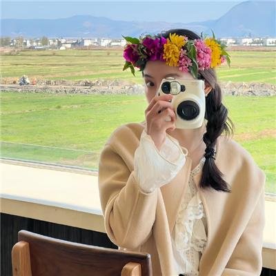 鲨皮男与蜜桃女